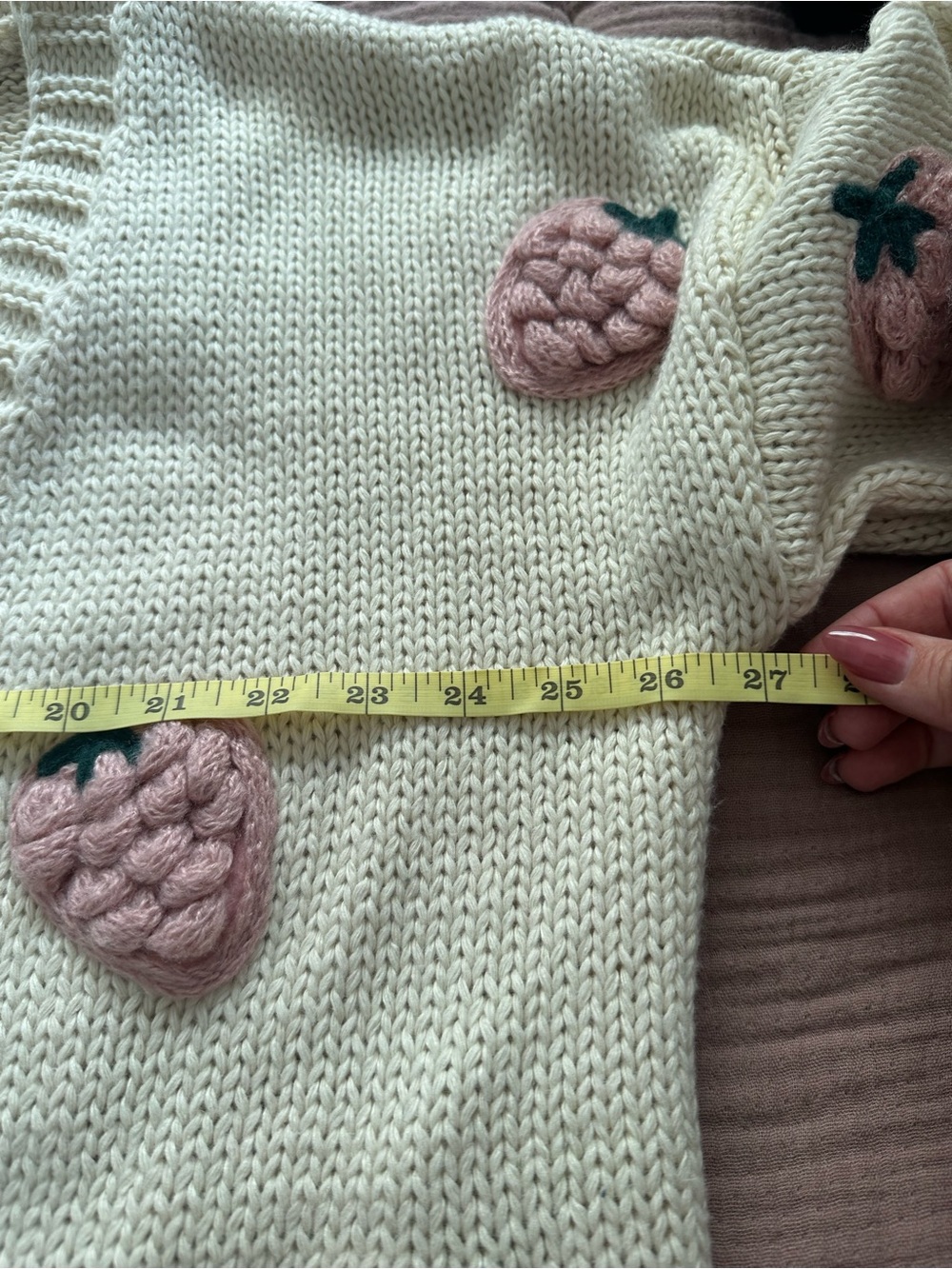 Vestique Cream Knit Cardigan with Pink Embellished Berries - Picture 6 of 7